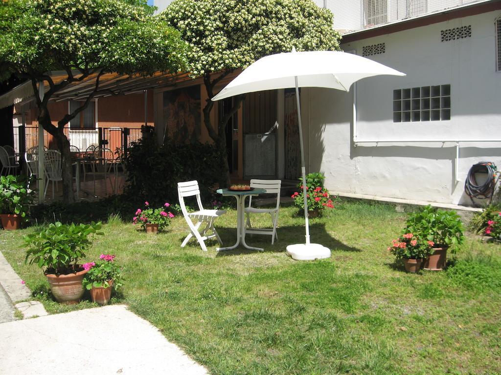 Hotel Eleonora Rimini Exterior foto