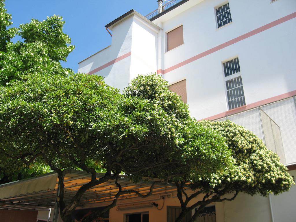 Hotel Eleonora Rimini Exterior foto