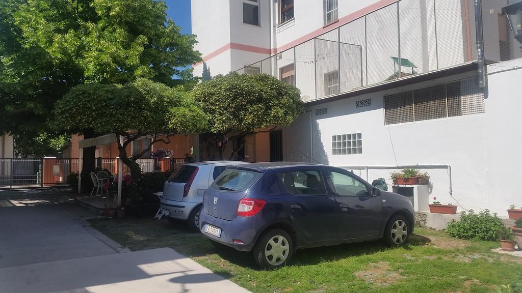 Hotel Eleonora Rimini Exterior foto